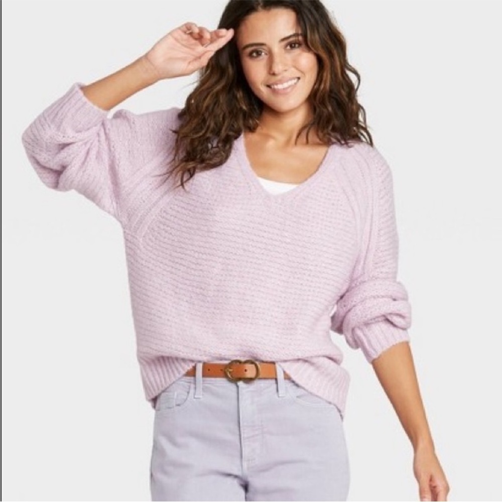 Universal Thread Lilac Lavender Knit V Neck Overaized Sweater Medium